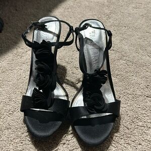 WHBM heels- brand new- size 7